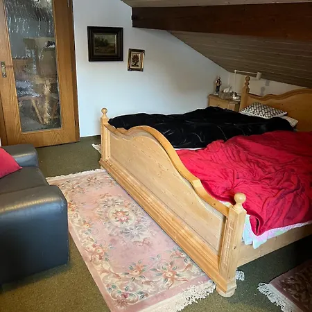 Natternberg Spacious Large Living 4 Bedrooms Garden Quiet Near דירה